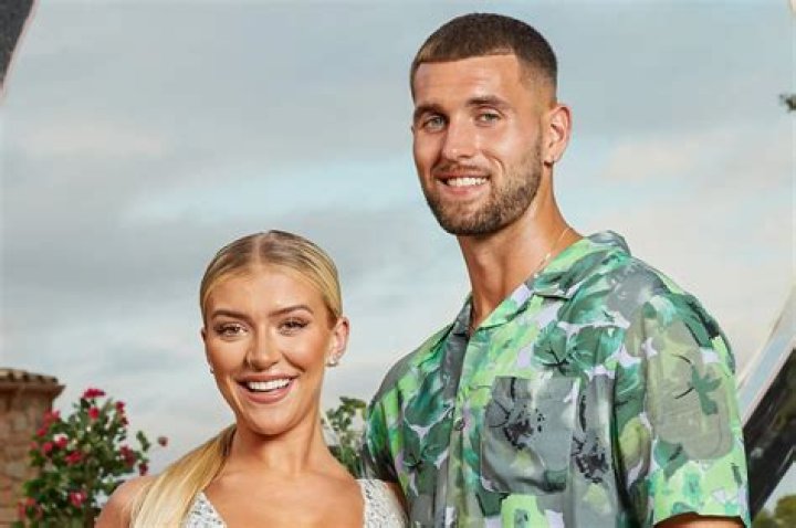 The clues that prove Love Islands Molly is on the brink of dumping