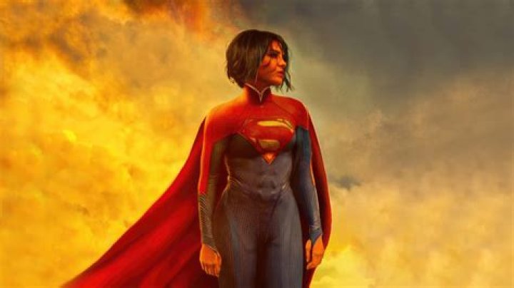 The Flash Sasha Calle portar&aacute; el manto de Supergirl en la pel&iacute;cula