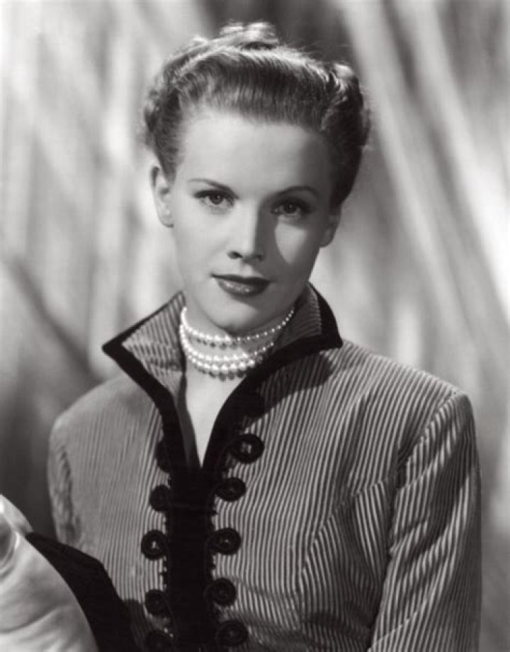 The Hottest Photos Of Honor Blackman 12thBlog