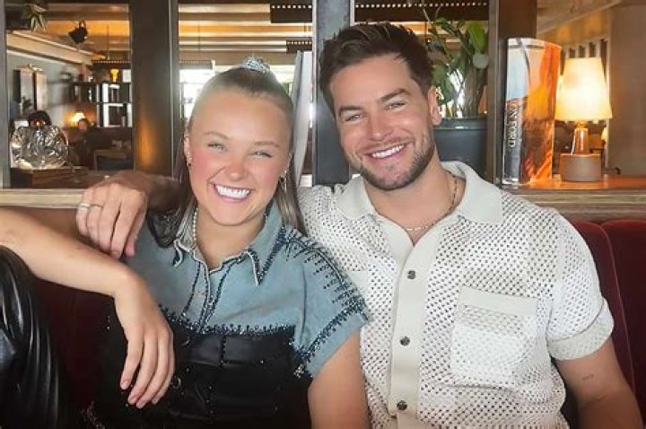 The importance of Jojo Siwa coming out to LGBTQ+ youth Parnassus