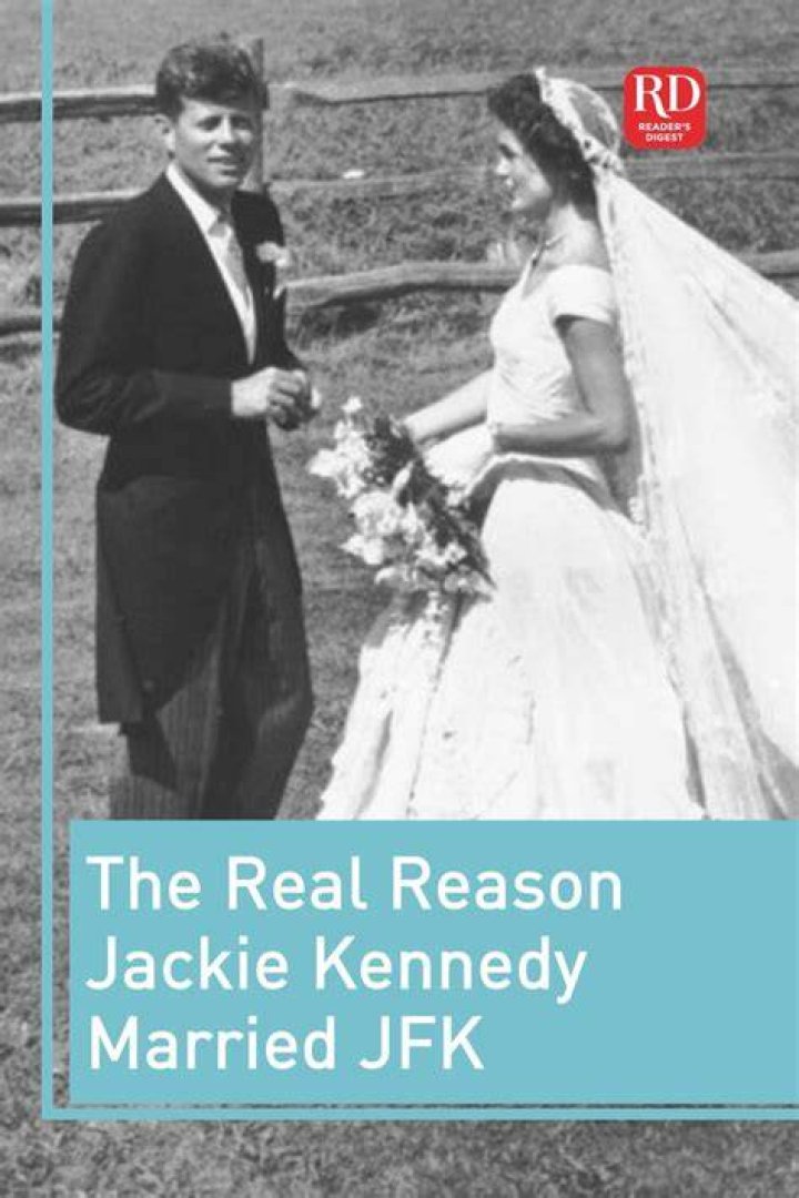 The Real Reason Jackie Kennedy Didn't Like To Eat In Public