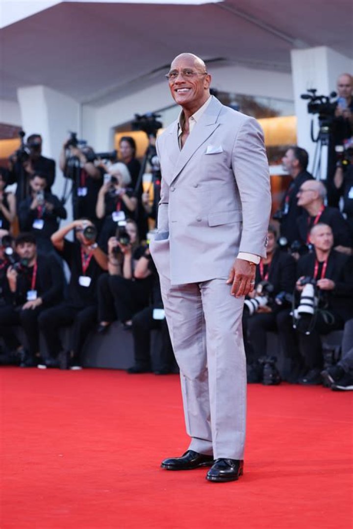 The Rock's Height Debate How Tall Is Dwayne Johnson Really?