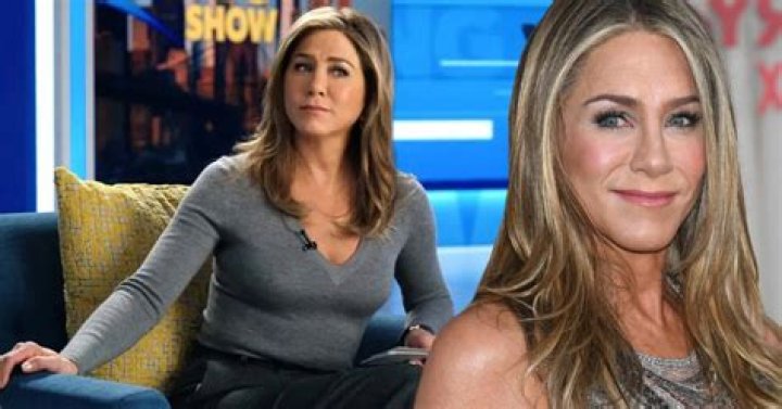 The Truth About Jennifer Aniston's Relationship With Her Parents