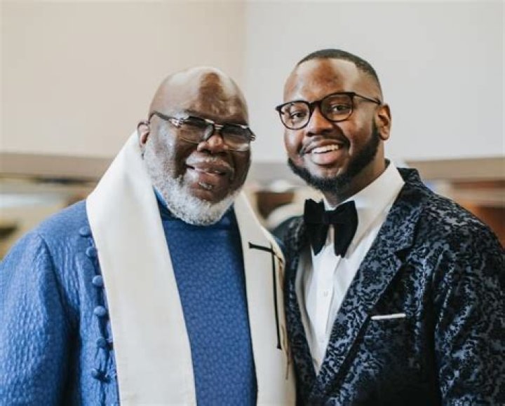 Thomas Jakes Jr BioWiki, Age, Height, Father, Wife, Wedding, Net Worth