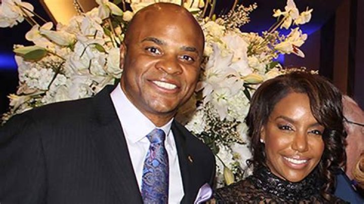 Tiffany Smith, wife of former Texans GM Rick Smith, dies of breast