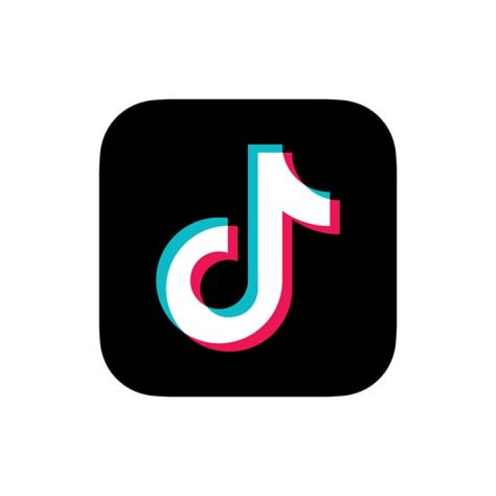 TikTok's tallest family reveals the strange things people say