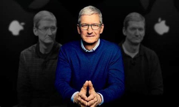 Tim Cook, CEO de Apple, asegura que echa "mucho de menos" a Steve Jobs