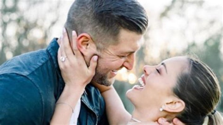 Tim Tebow gets Engaged to Former Miss Universe DemiLeigh NelPeters