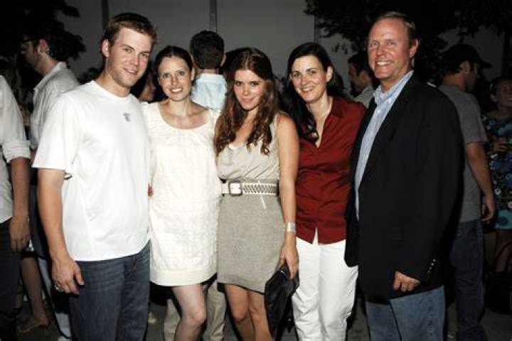 Timothy Christopher Mara All about Kate & Rooney Mara&rsquo;s Father