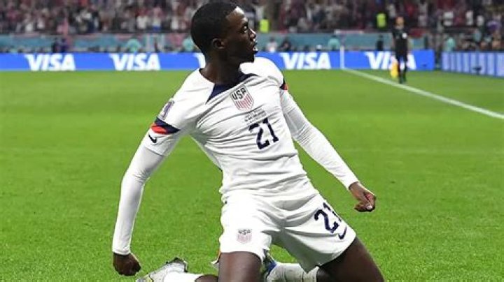 Timothy Weah Net Worth 2023 Salary, Father, Citizenship, Age Edudwar