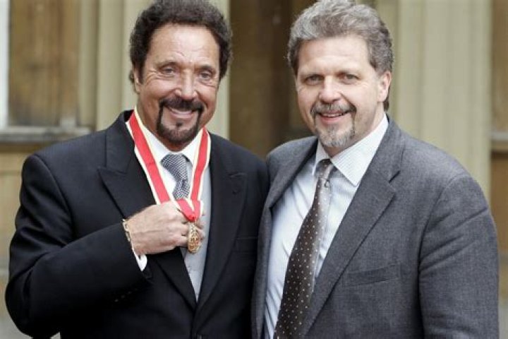 Tom Jones says manager son Mark knows him 'better than anybody else