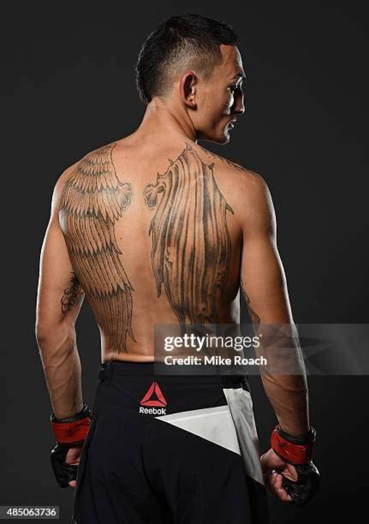 Top 53+ max holloway tattoo best in.cdgdbentre