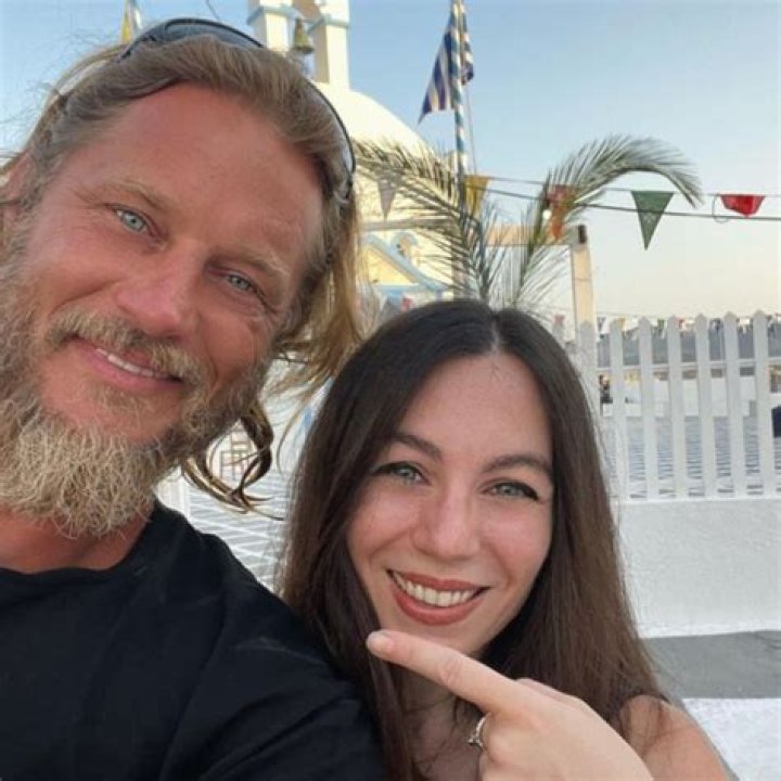 Travis Fimmel Wife, Married, Net Worth, Girlfriend, Height, Gay, Family