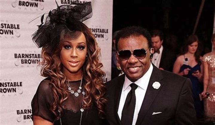Trenisha Isley, Ronald Isley' Daughter TlwaStoria