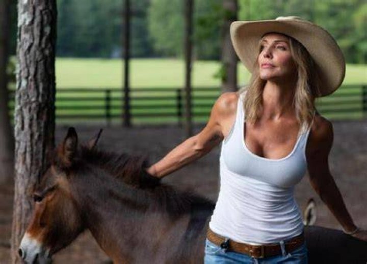 Tricia Helfer Bio, Age, Height, Husband, Career, Net Worth