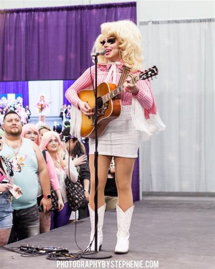 Trixie Mattel at DragCon 2018 Los Angeles Convention Center, Gonna Love