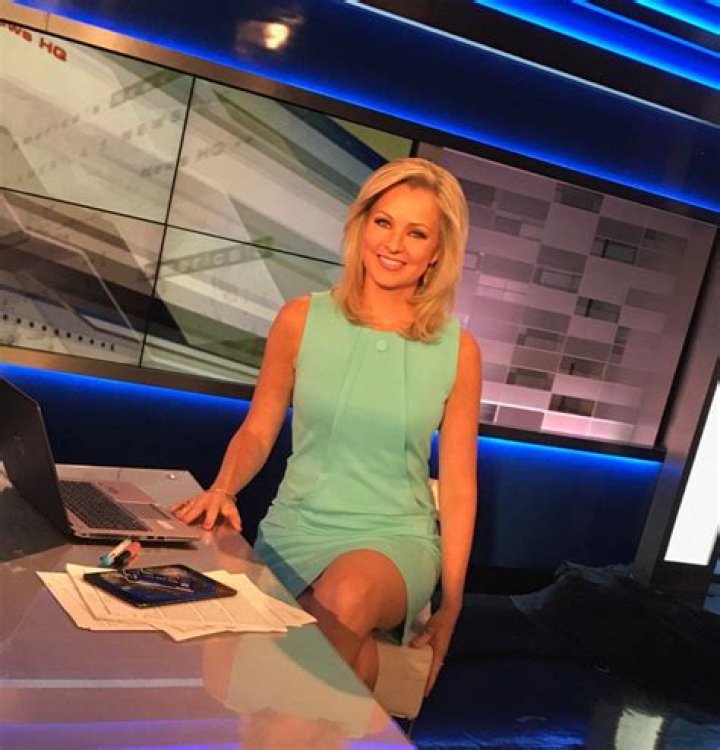 Twitter Sandra smith, Female news anchors, Sandra
