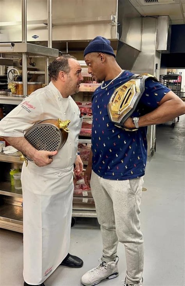 UFC Fighters Beefing In Vegas, Take Over Barry’s Downtown Prime Inside