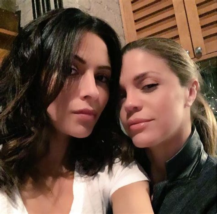 Vanessa Ferlito y su hijo Vince en Beverly Hills con Vanessa Ferlito