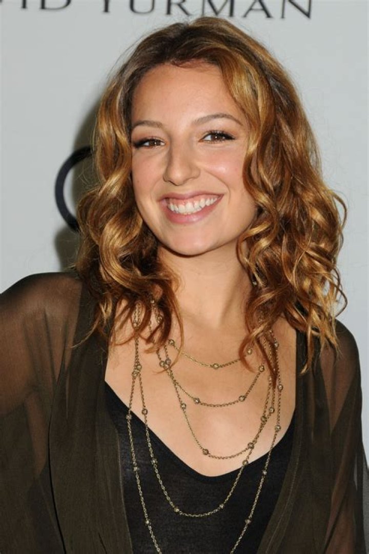 Vanessa Lengies picture