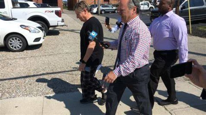 Veteran meteorologist Mike Davis released from jail after posting bond