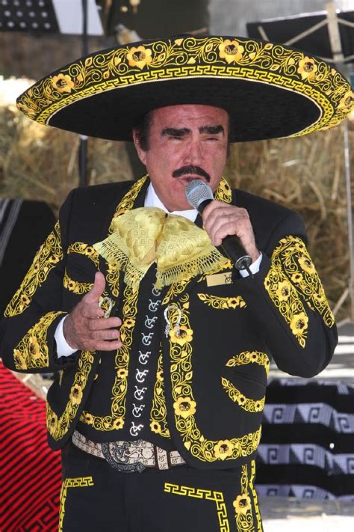 Vicente Fernández cumple 80 años y sigue siendo el rey El Sol de