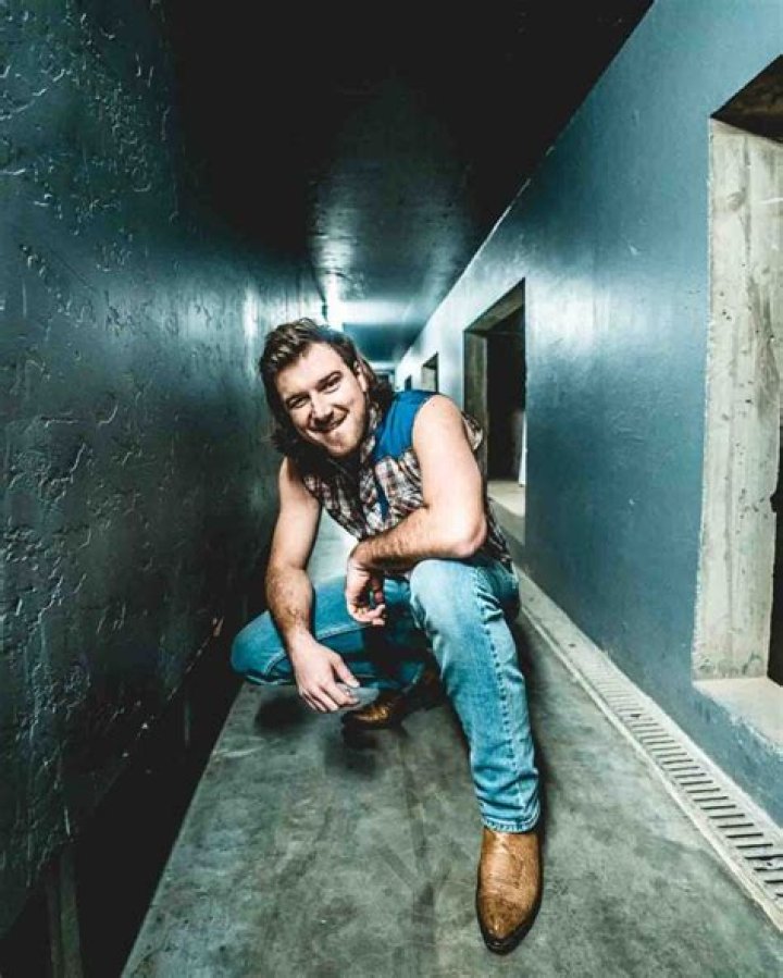 Wallen Biography, Music Career, Facts, Net worth 2020, Wealth