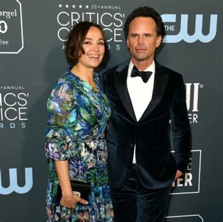 Walton Goggins 2023 Wife, net worth, tattoos, smoking & body facts