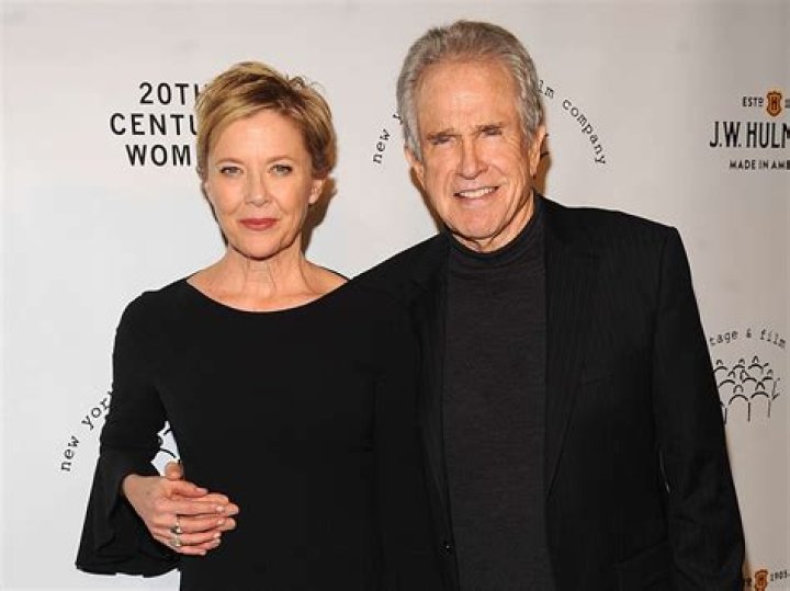 Warren Beatty & Wife of 31 Years Bening&rsquo;s Relationship Started