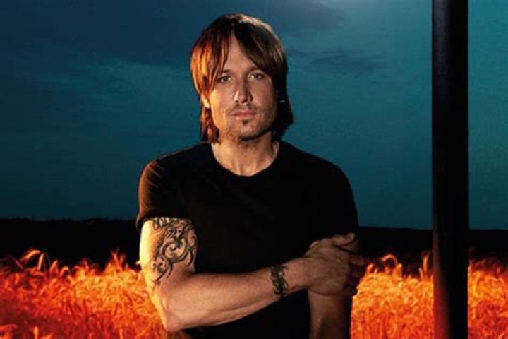 Watch a Young Keith Urban Sing Dolly Parton's "Applejack" in 1978