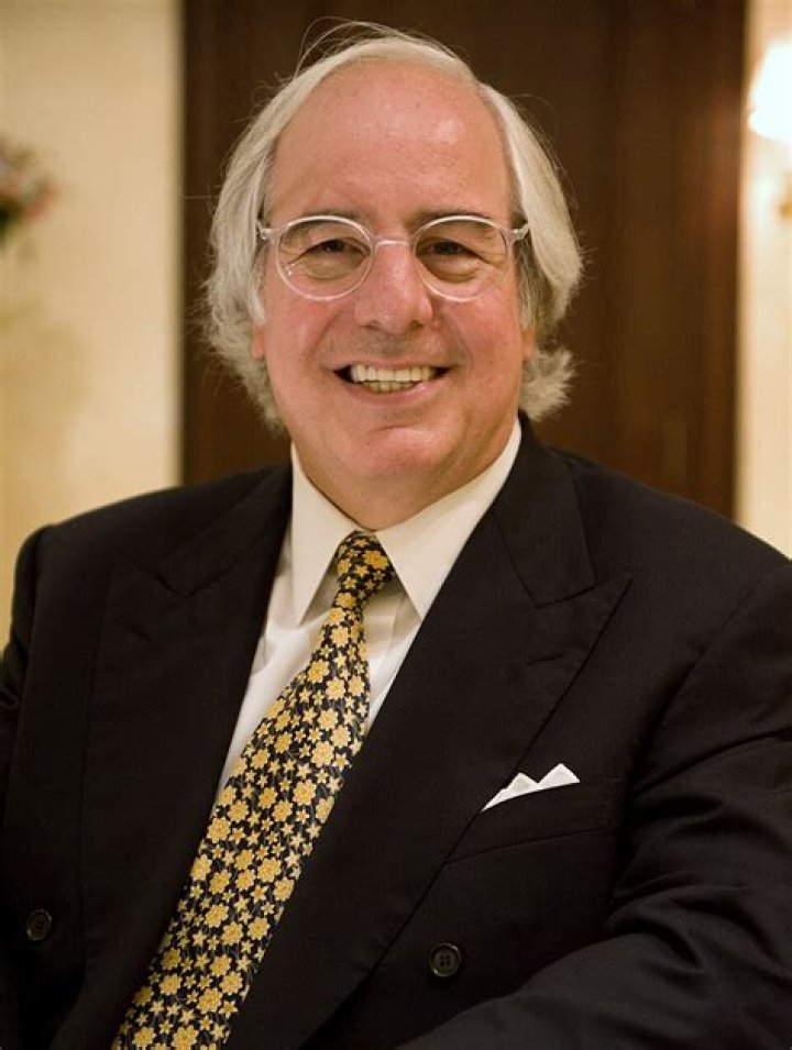 Web Exclusive Frank Abagnale Jr. tells stories of times he revealed