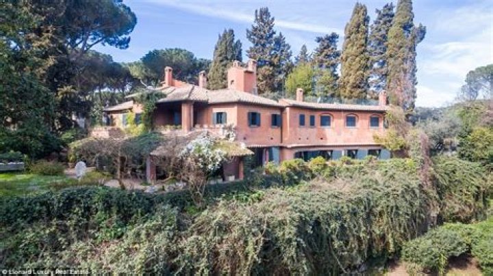 Where does Sophia Loren live? Is Sophia Loren still alive? ABTC