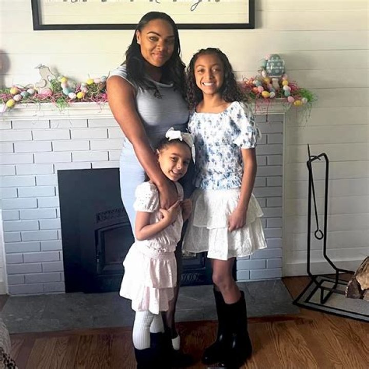 Where Is Aaron Hernandez&rsquo;s Daughter Now? She's a Big Sister