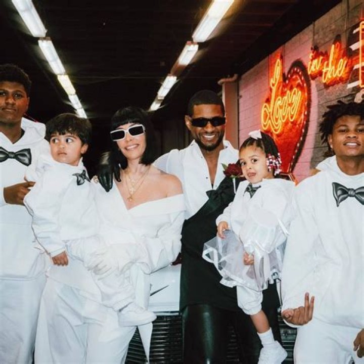 Who Are Usher's Baby Mommas? The Bad Habits Singer's Personal Life
