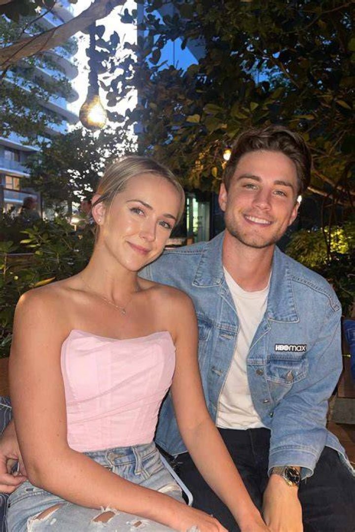 Who is Carson Rowland? Age, height, twin, wife, movies and TV shows
