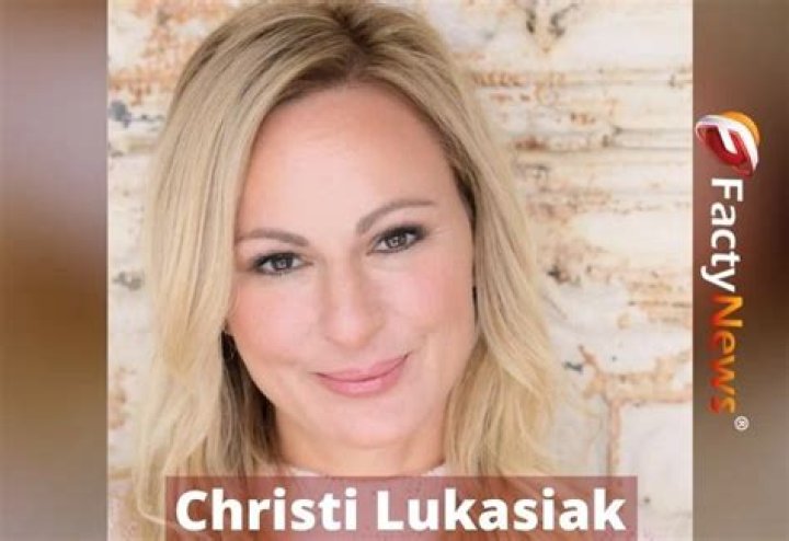 Who is Christi Lukasiak? Wiki, Biography, Age, Husband, Family & Facts