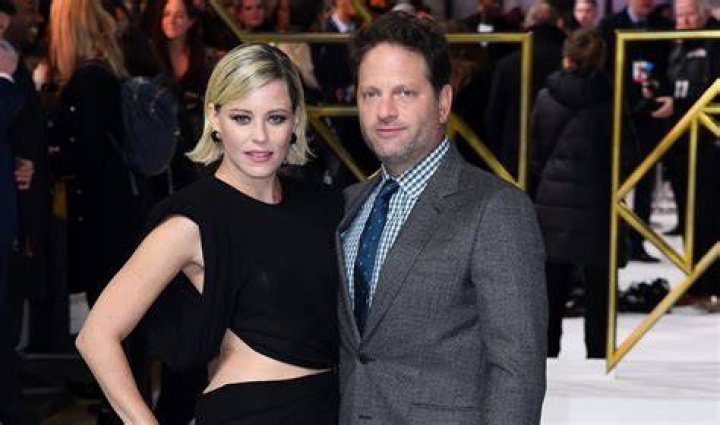 Who Is Elizabeth Akeley? Wife Of PR maven Regan, Wedding Photos