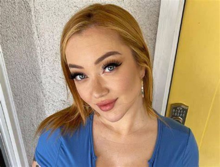 Who is Emma Magnolia? Wiki, Age, Height, Net Worth, Boyfriend, Family
