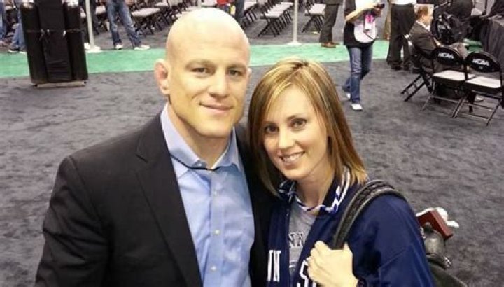 Who Is Kelly Sanderson, Cael Sanderson Wife? Married Life & Kids