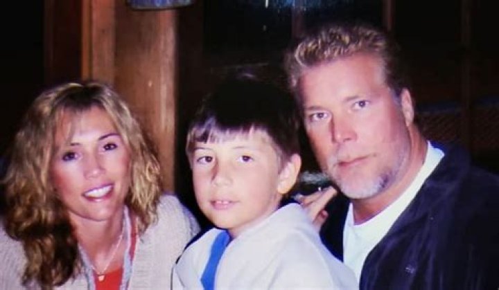 Who is Kevin Nash Wife?