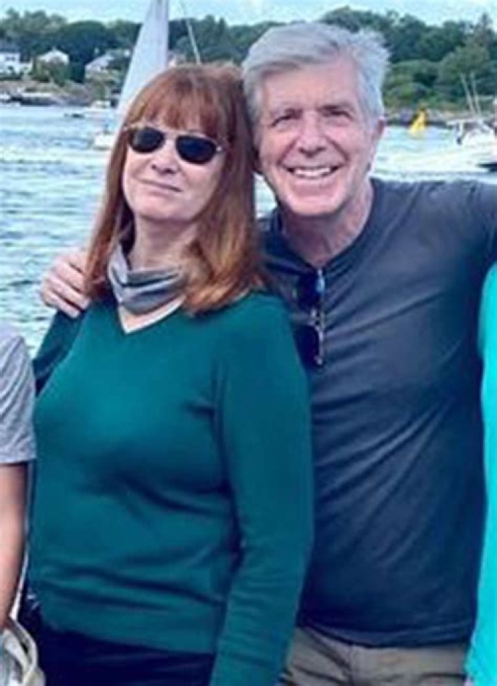 Who is Lois Bergeron? Age, partner, divorce, body measurements