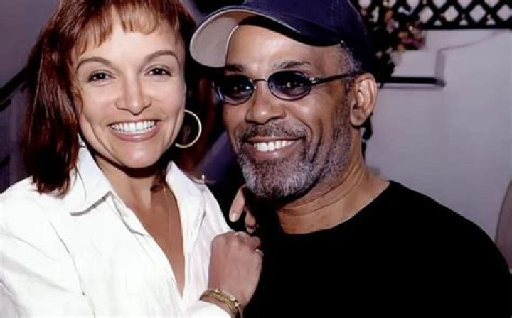 Who is Pam Moore Married to? Is Pam Moore Married? SarkariResult