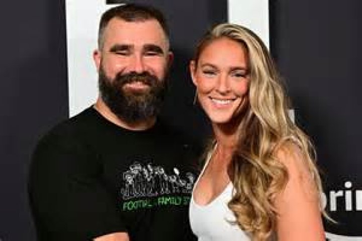 Who is Travis Fimmel’s Wife? Is He Dating Anyone? Creeto