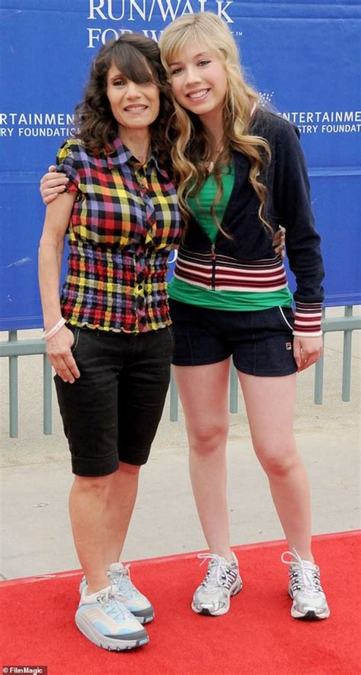 Who Was Debra McCurdy? McCurdy&rsquo;s Mom Pushed Her into Acting