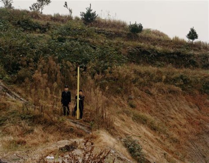 Why did Nadav Kander spend three years taking photos of the Yangtze