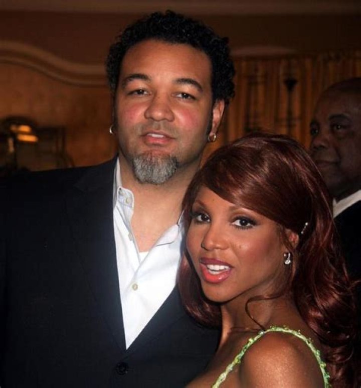 Why Did Toni Braxton Divorce Her Husband multiprogramfield