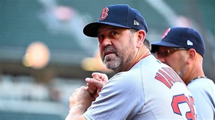 Wife of Red Sox's Varitek says Yankees fan spit on her daughter