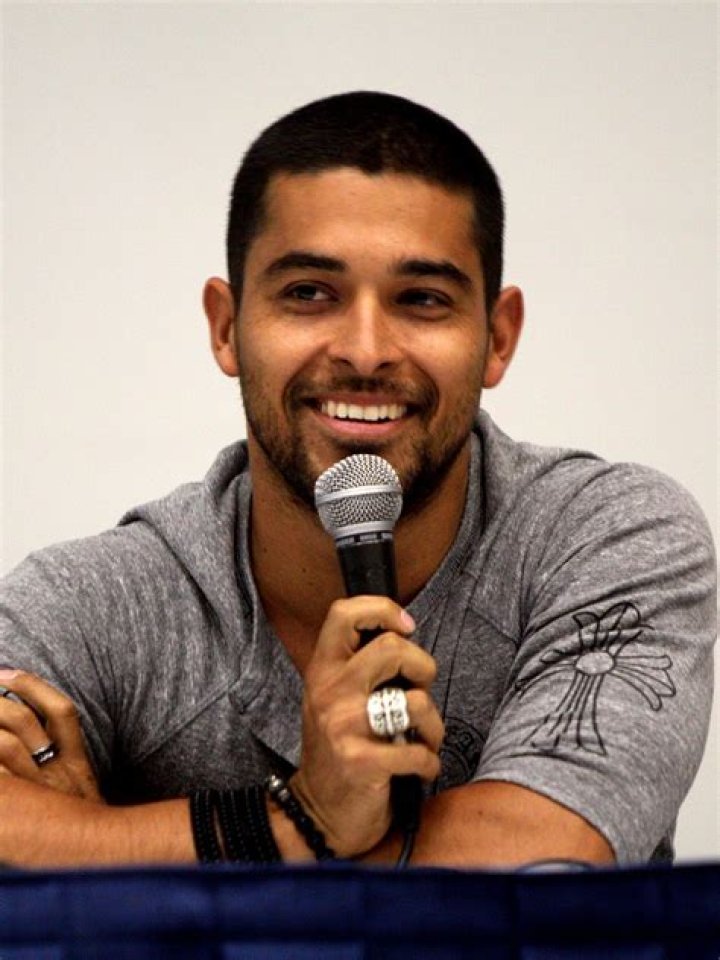 Wilmer valderrama fez teachlimo