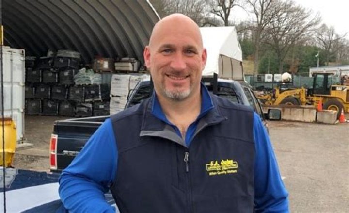 WORK SPOTLIGHT SCOTT PINNEY