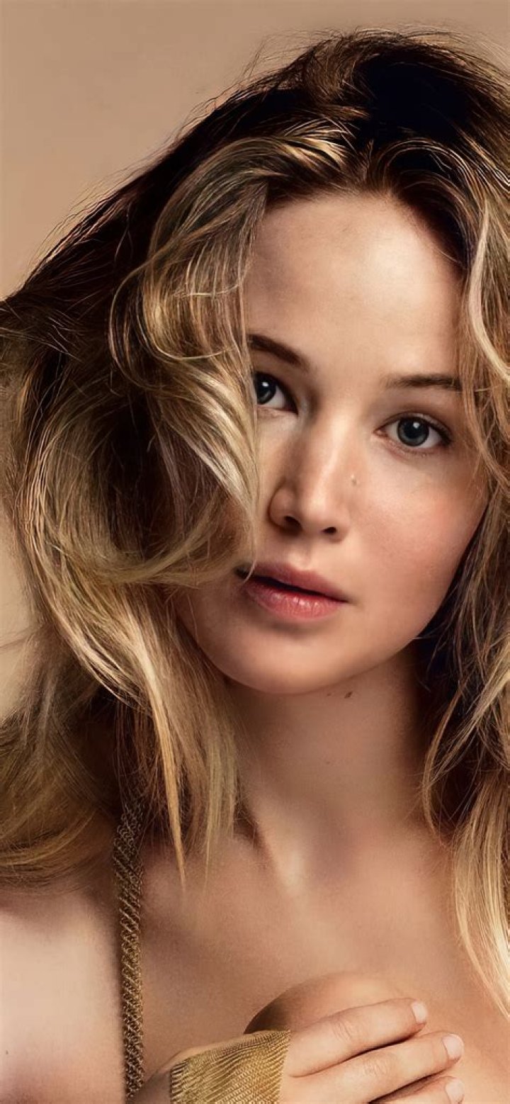 World Hot Actress Jennifer Lawrence in black hot Bikini at Malibu